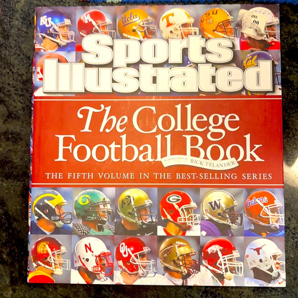 🏈Sports Illustrated-The College Football Book 📣